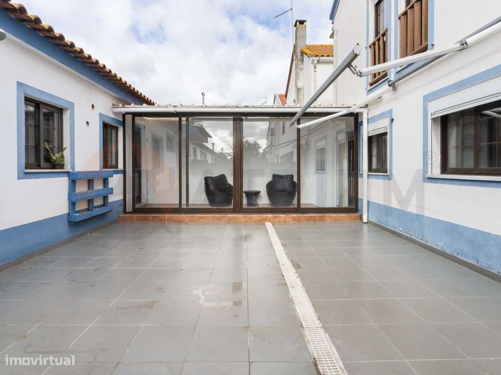 Moradia T3 com garagem, no Faralhão-6