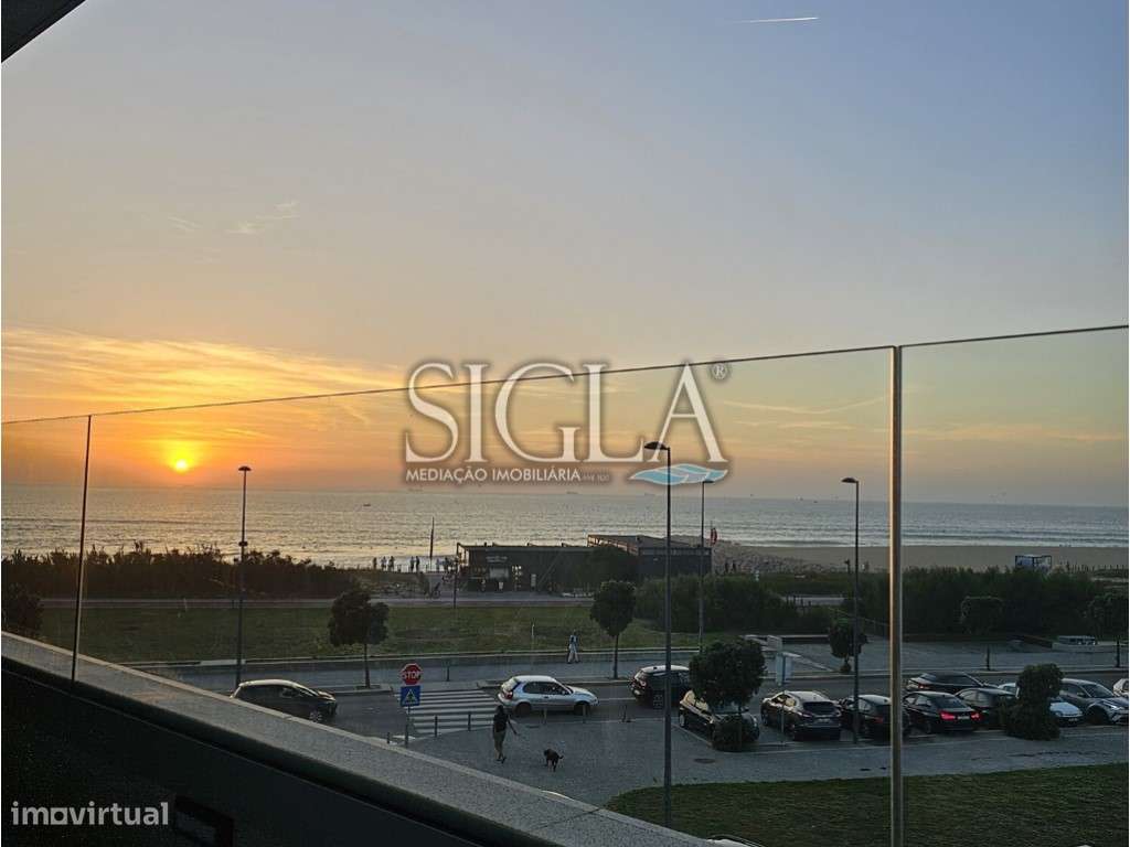 T1 em 1ª linha de Mar - Grande imagem: 2/13