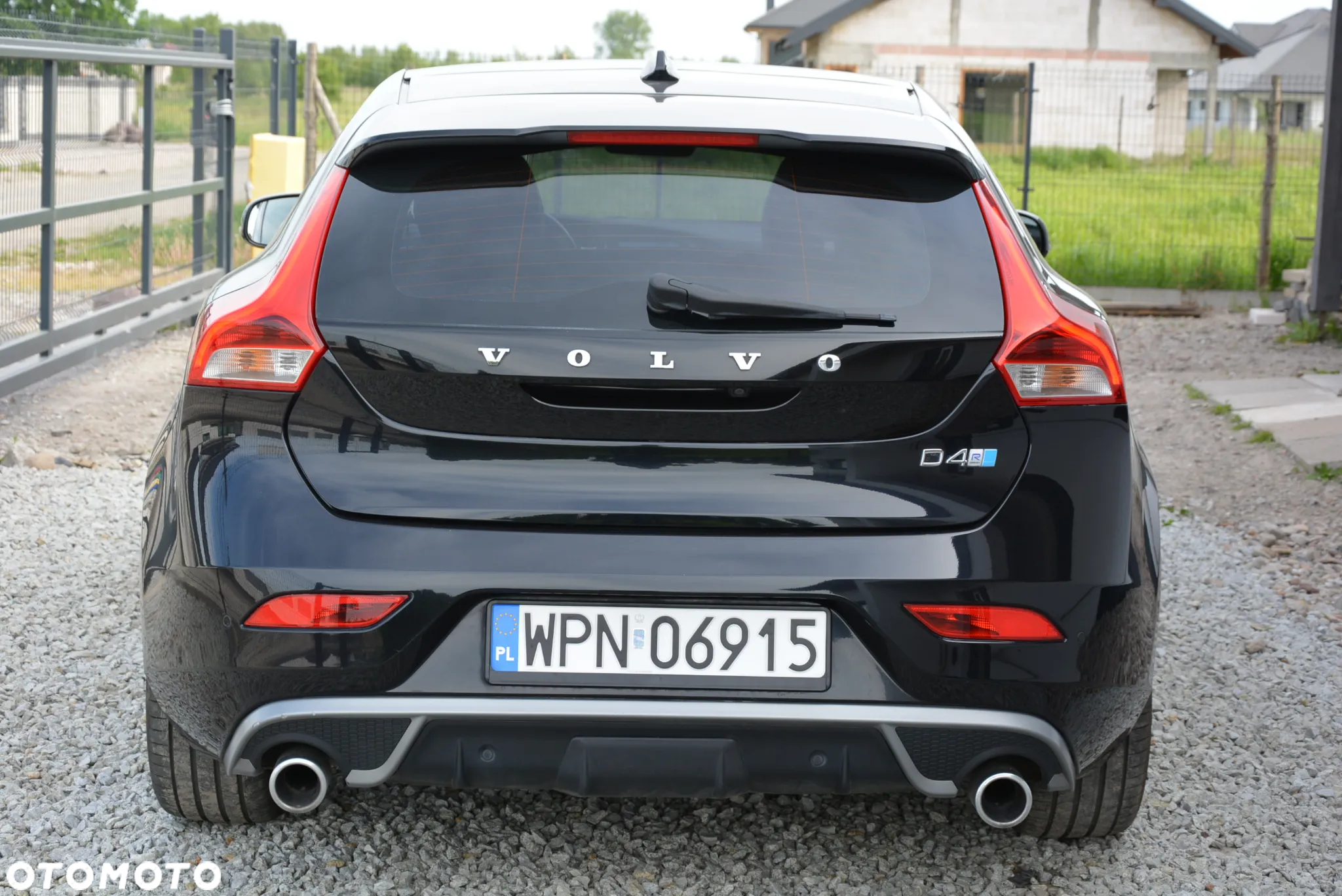 Volvo V40 D4 Drive-E R-Design Summum - 13