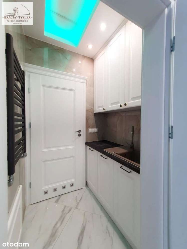 Dwa lokale na sprzedaż Centrum Świecia-6