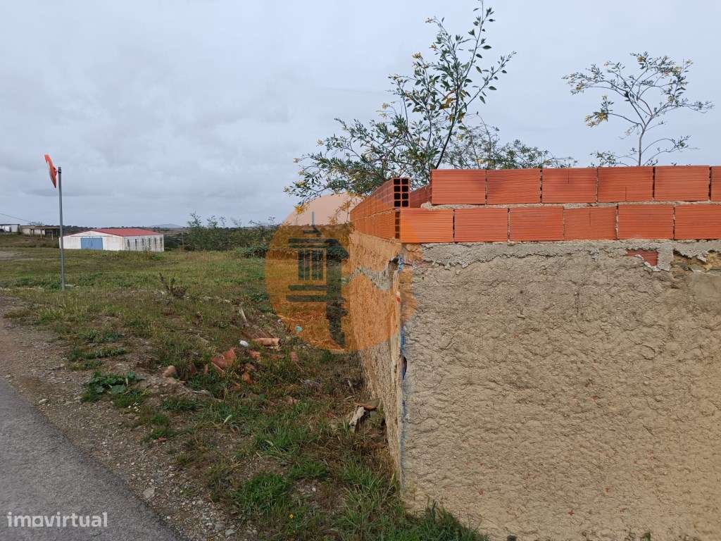 MORADIA TÍPICA ISOLADA COM 215 M2 EM ALVES - SANTANA DE CAMBAS - MÉ... - Grande imagem: 4/31