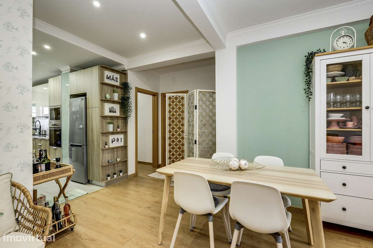 OPORTUNIDADE EM ODIVELAS - T2 COM LOCALIZAÇÃO CENTRAL-4