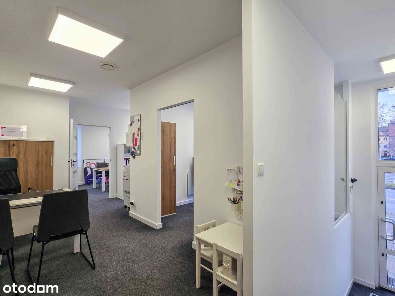 Róg Ozimska - Plebiscytowa, dokonale widoczny lokal, duże witryny - Pełny obrazek: 5/10