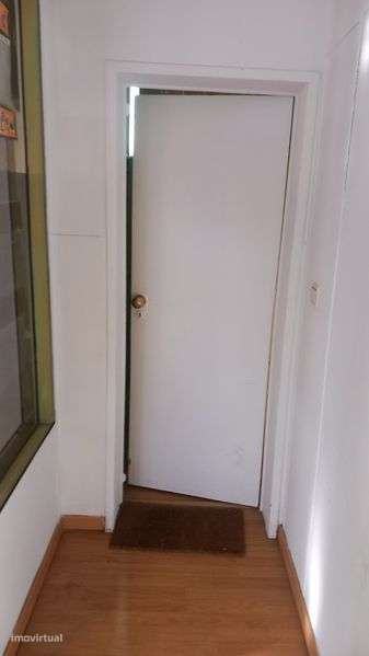 Arrumos  com uma área de 20m2 - Grande imagem: 4/12