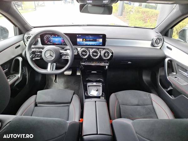 Mercedes-Benz A 200 MHEV 7G-DCT - 12