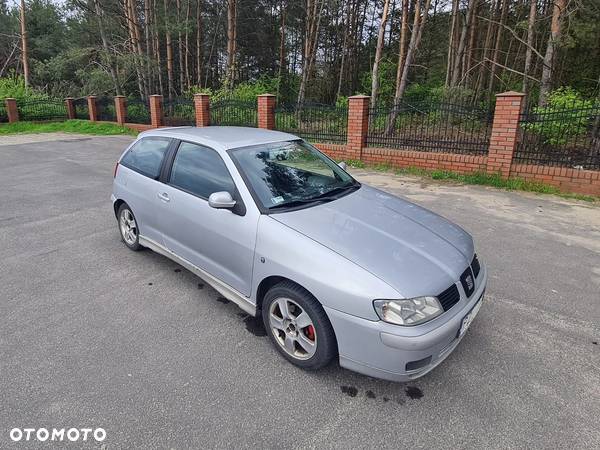 Seat Ibiza 1.6i Sport - 1