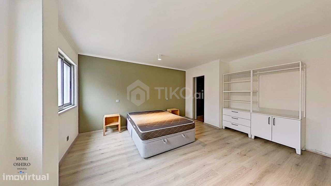 T4 CONVERTIDO EM T3 DE ALTO PADRÃO | 163 M² | 2 GARAGENS + ARRECADAÇÃO-15