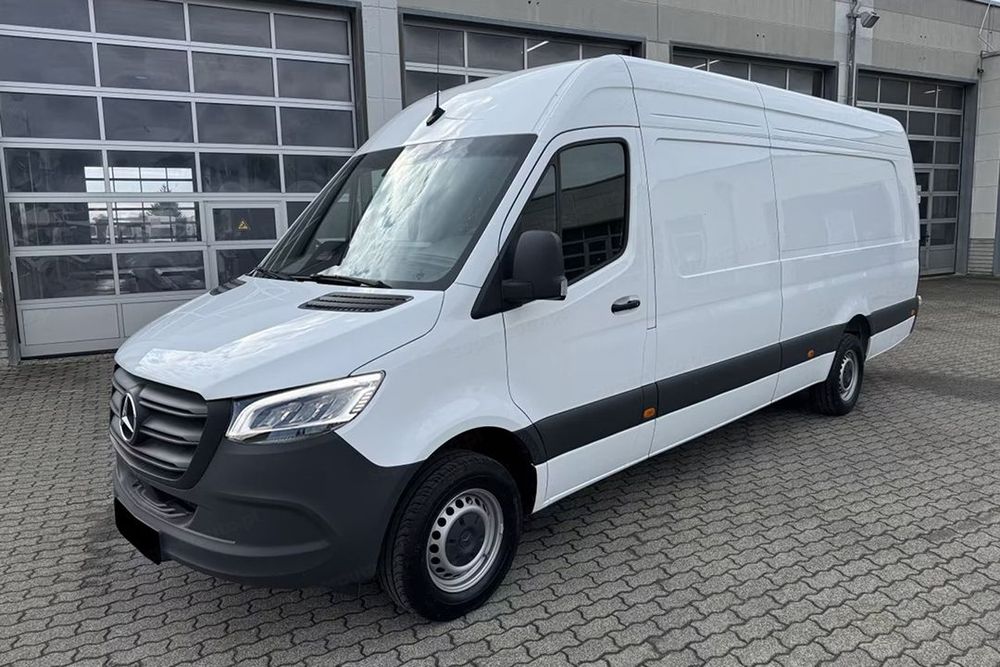 Mercedes-Benz Sprinter 2025