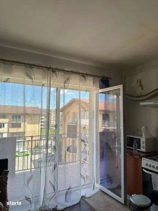 Apartament cu 2 camere, 41 mp, balcon, zona Porii - Imagine principală: 3/6