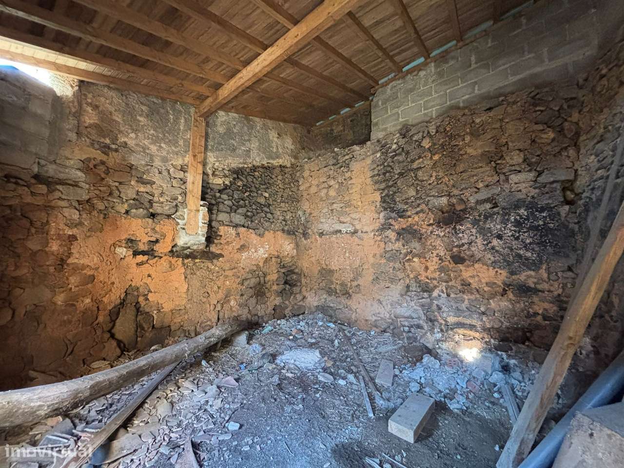 Moradia para Restaurar T0 Venda em Sameice e Santa Eulália,Seia-8