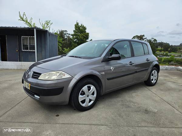 Renault Mégane 1.5 dCi Confort - 1