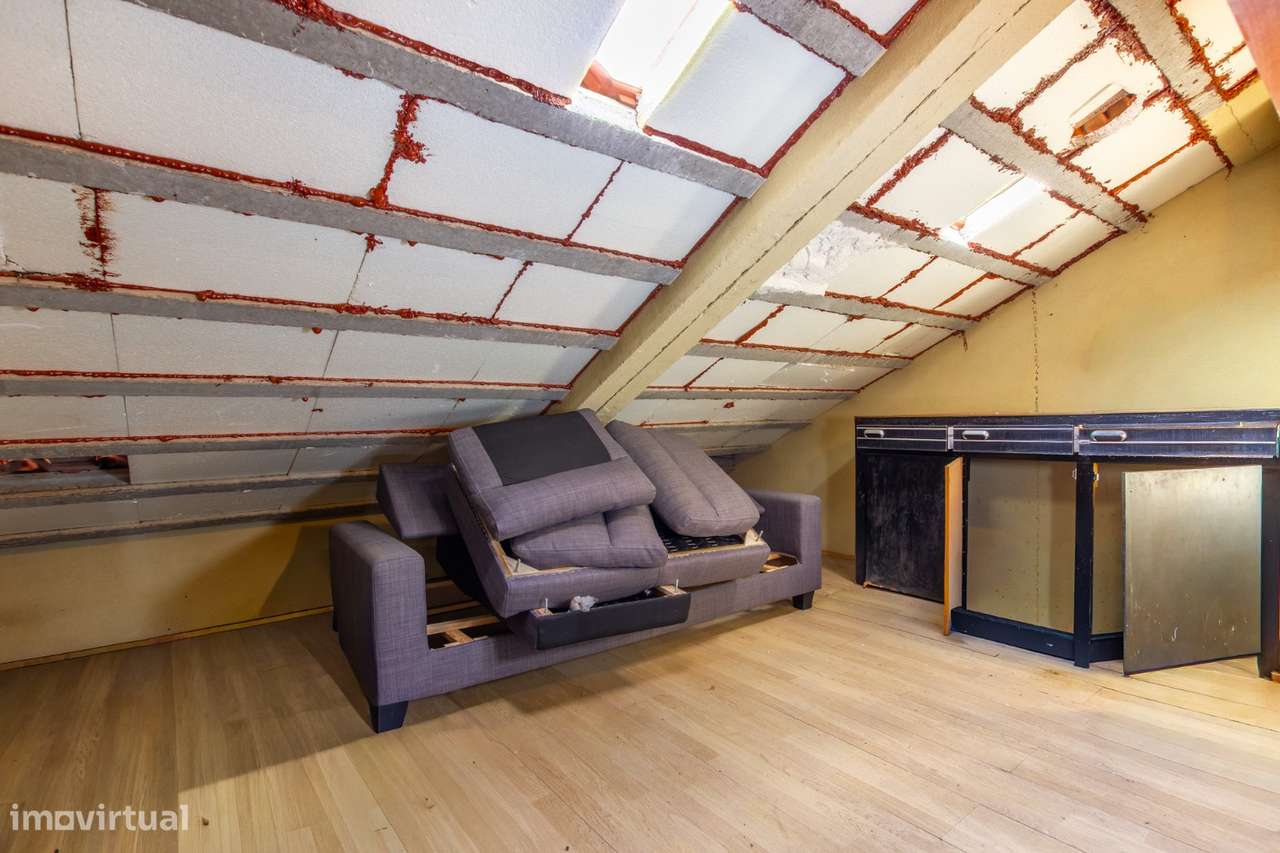 Quinta do Conde - Apartamento de 3 assoalhadas-varanda e arrecadação.-19