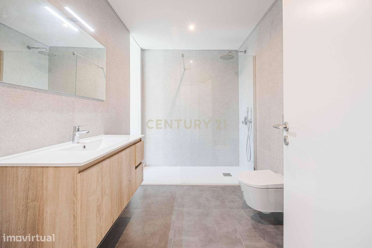 Moradia T3 Moderna de Acabamentos Premium-32