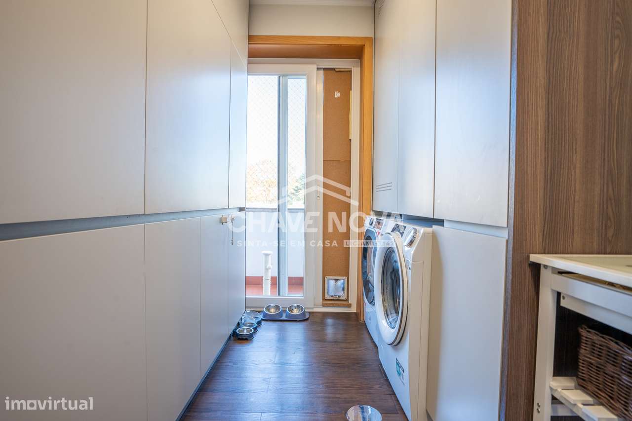 Apartamento T3, com terraço e box 4 carros situado em Campo- Valongo-13