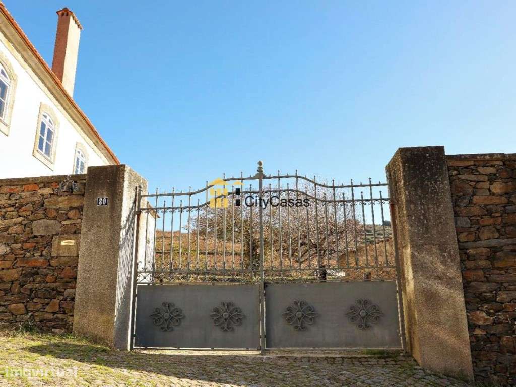 Quinta no Douro Vinhateiro com 15,6 hectares - Grande imagem: 2/44