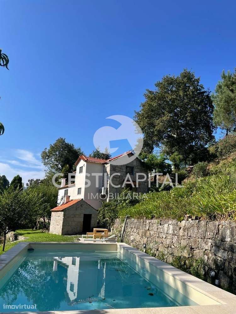 Quintinha com Moradia V3, Piscina e que confronta com um Ribeiro em Sa - Grande imagem: 4/37