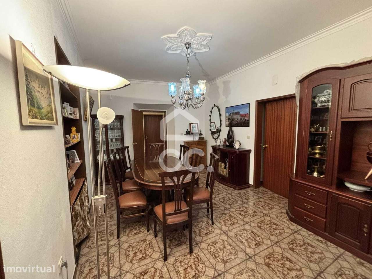 Moradia com 4 quartos no centro da cidade com garagem-16