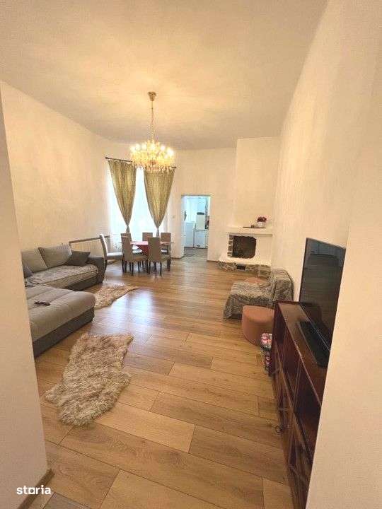 Apartament ultracentral de 4 camere in Piata Mare - Imagine principală: 4/10