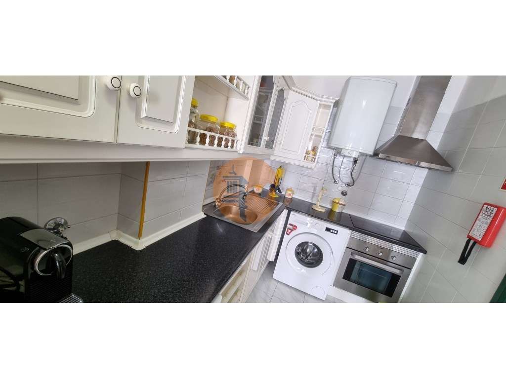 Apartamento T1+1 com Vista mar para arrendamento de Outubro a Maio - Grande imagem: 4/14