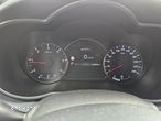 Kia Carens 1.7 CRDi Business Line 7os 7DCT - 27