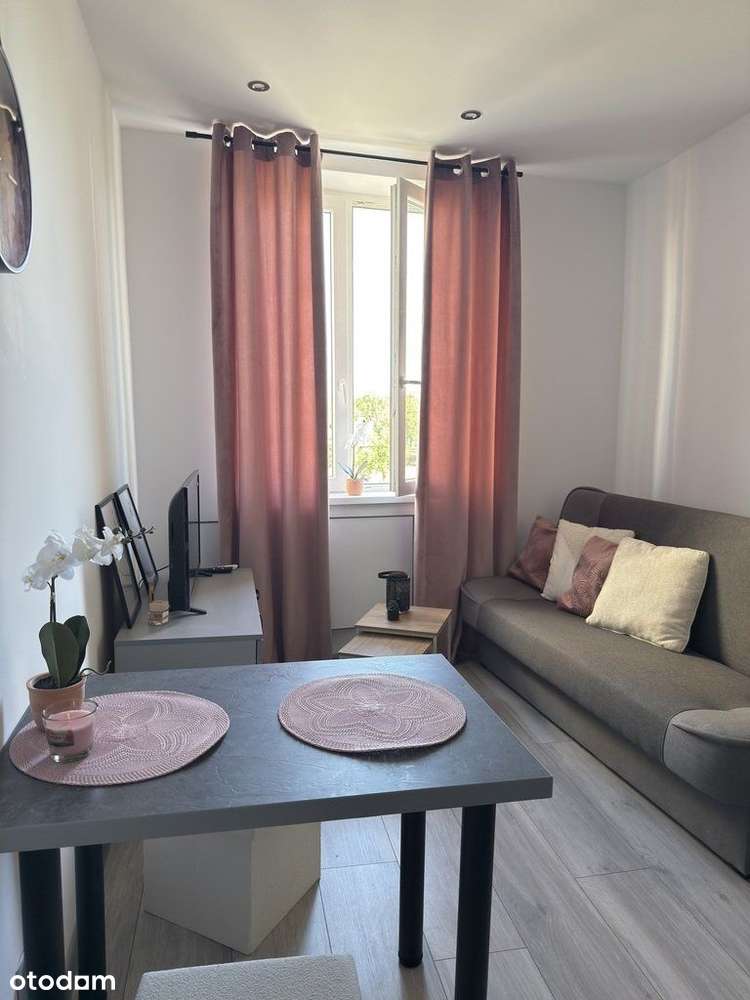 Wyposażona kawalerka w atrakcyjnej lokalizacji!!!-6