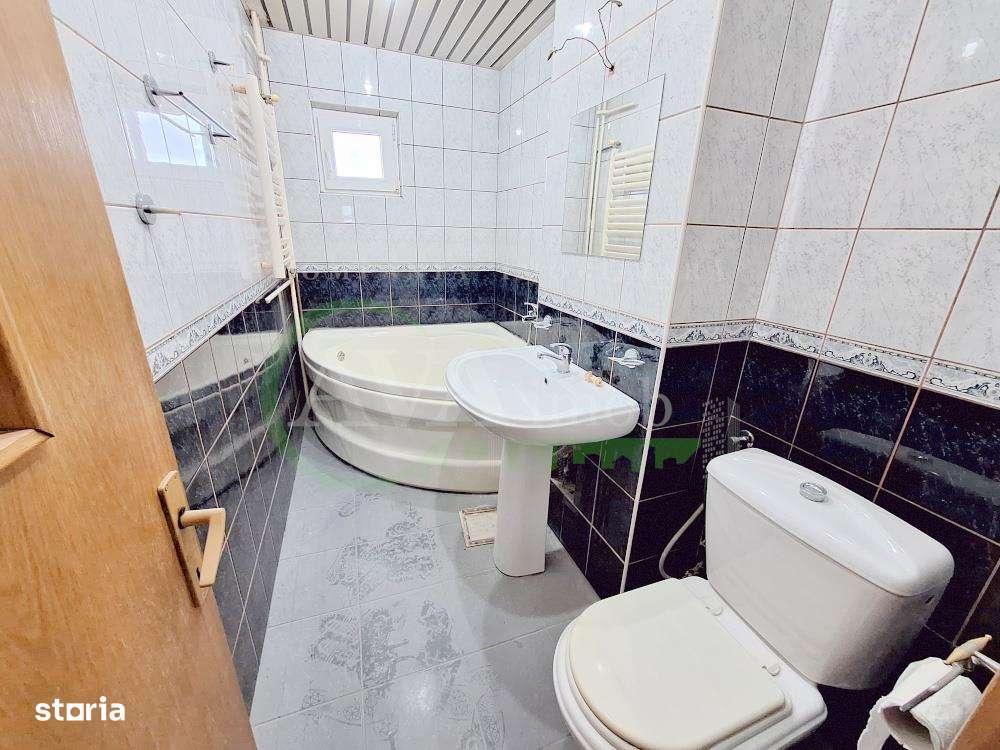 Apartament 3 camere decomandat, zona Nord-7