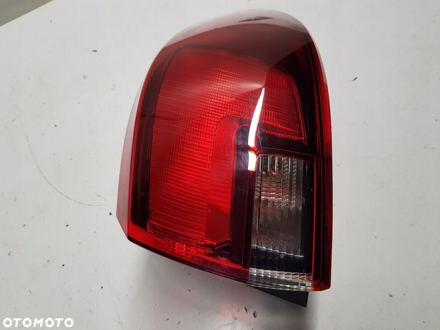 lampa prawy tył Opel Astra K kombi - 3