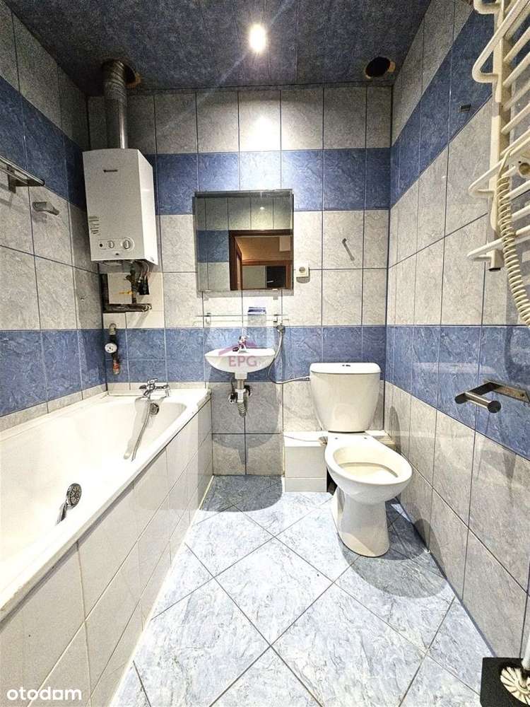 Duża kawalerka z potencjałem, osobna kuchnia!-10