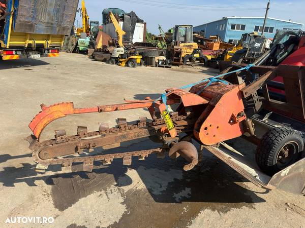 Ditch Witch XT1600 - 9