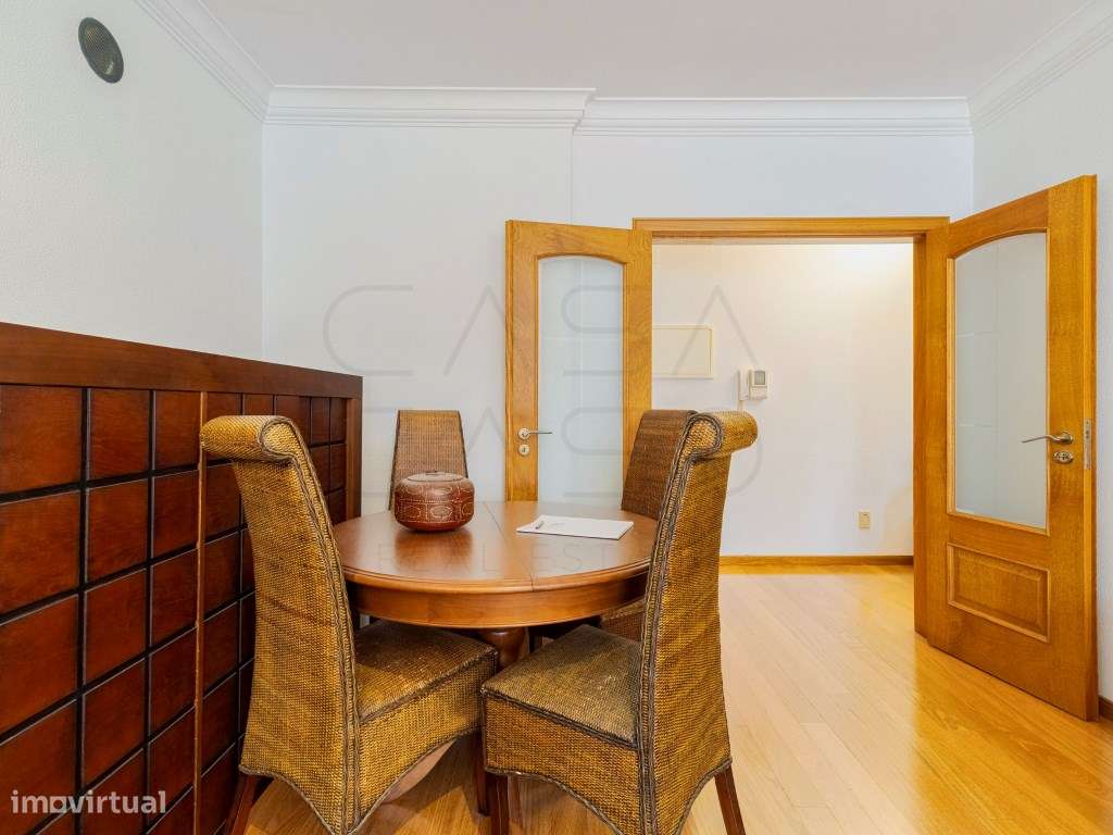 Apartamento com 3 assoalhadas, parqueamento e arrecadação no Bairro...-1