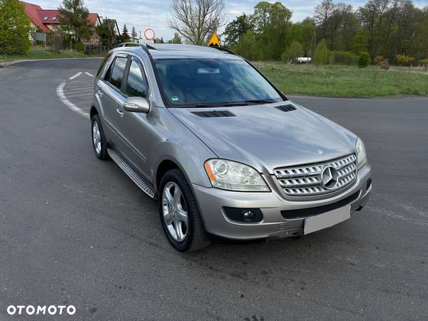 Mercedes-Benz ML 500 4-Matic - 3