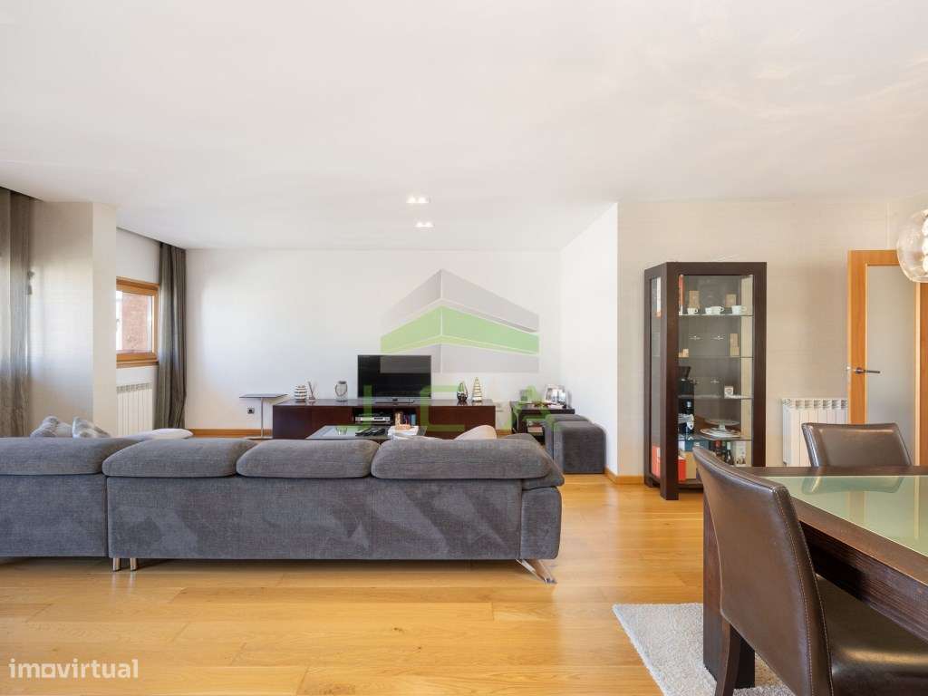 Apartamento T4 no condomínio fechado 'Gardens Prestige'-8