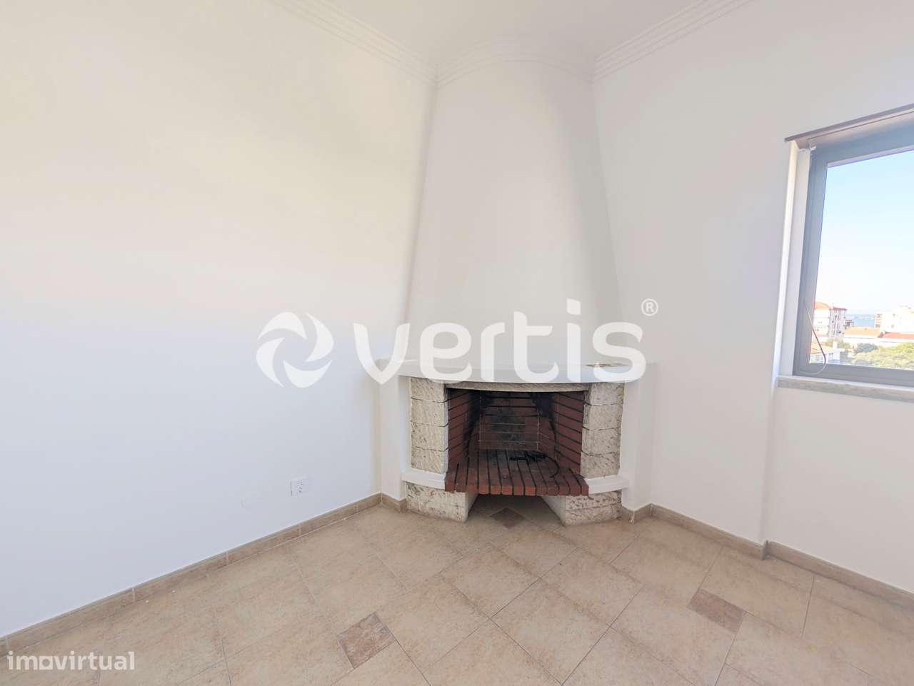 Apartamento T2 nas Paivas, Amora-2