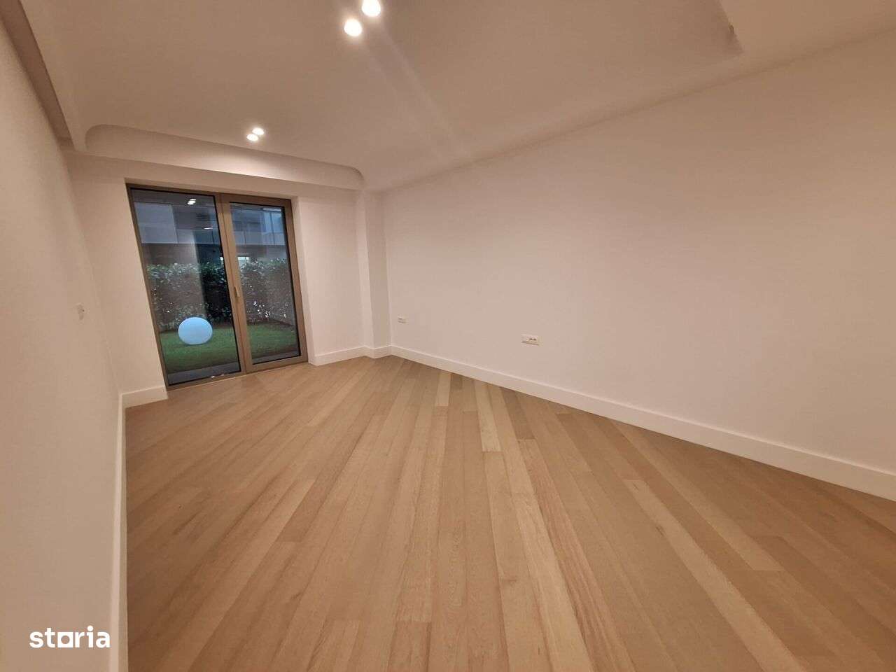 PARTER 3 CAMERE VANZARE CORTINA 126-1