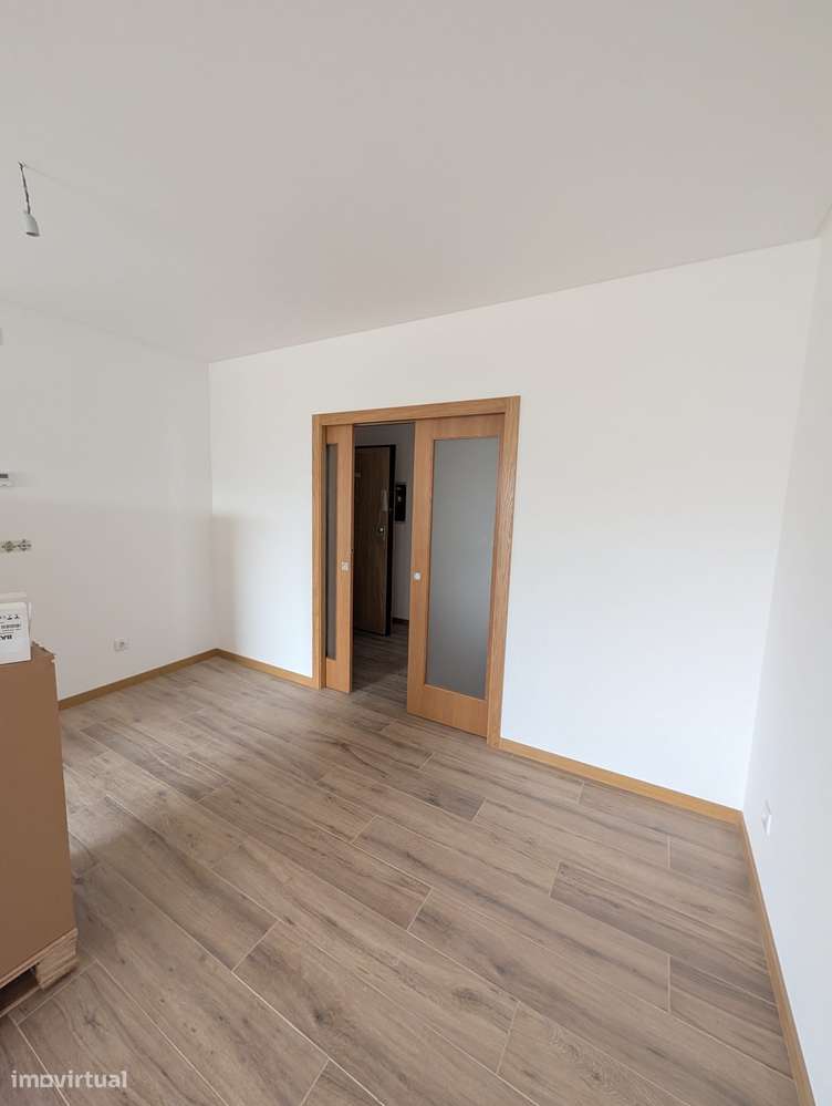 Apartamento T3 Novo com 138m² em Lamego - Grande imagem: 2/12