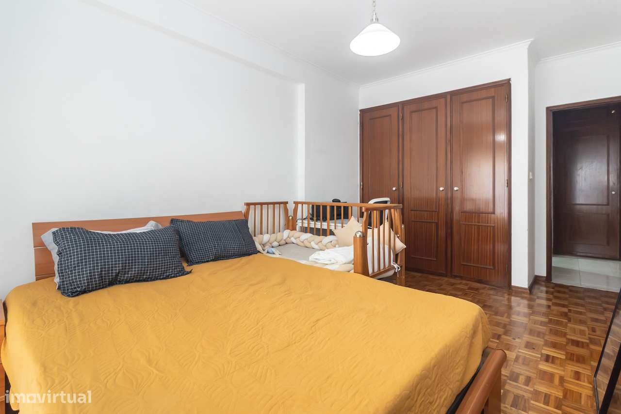 O lugar perfeito para começar uma nova vida – T1 no coração de Massamá-24