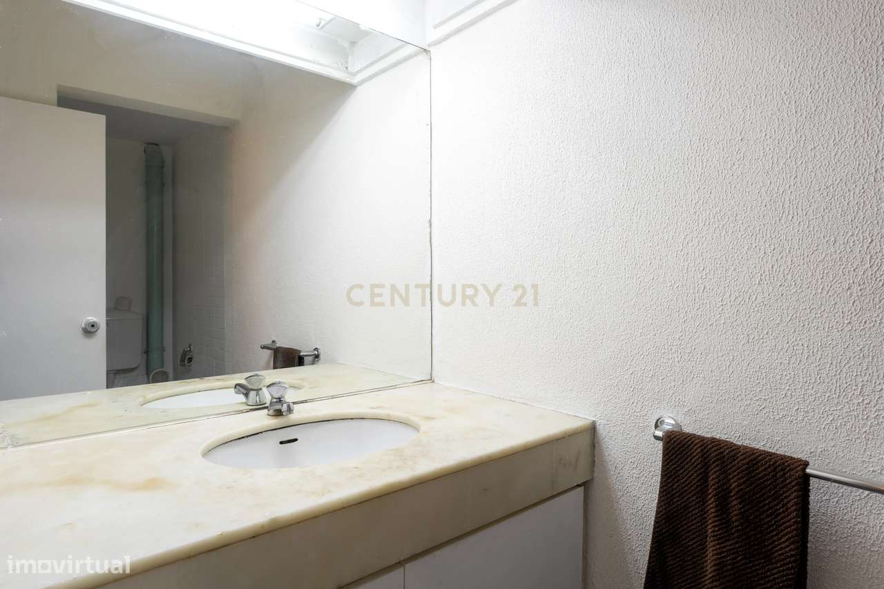 Excelente loja de 115 m² com logradouro em Santo António, Lisboa - Grande imagem: 5/8