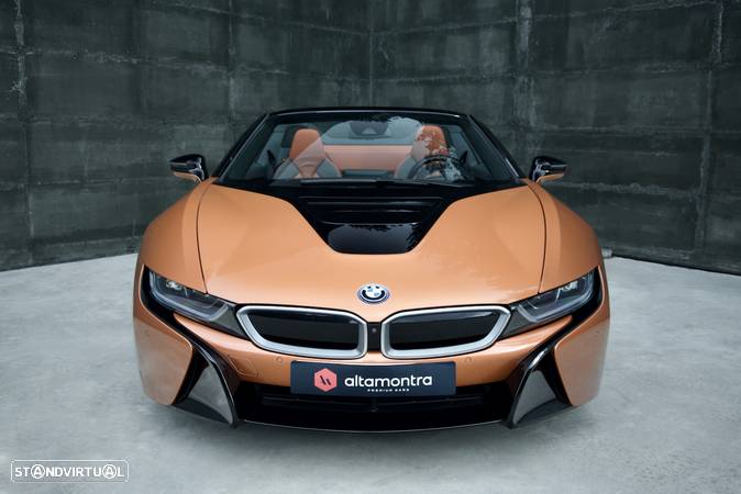 BMW i8 Roadster - 13