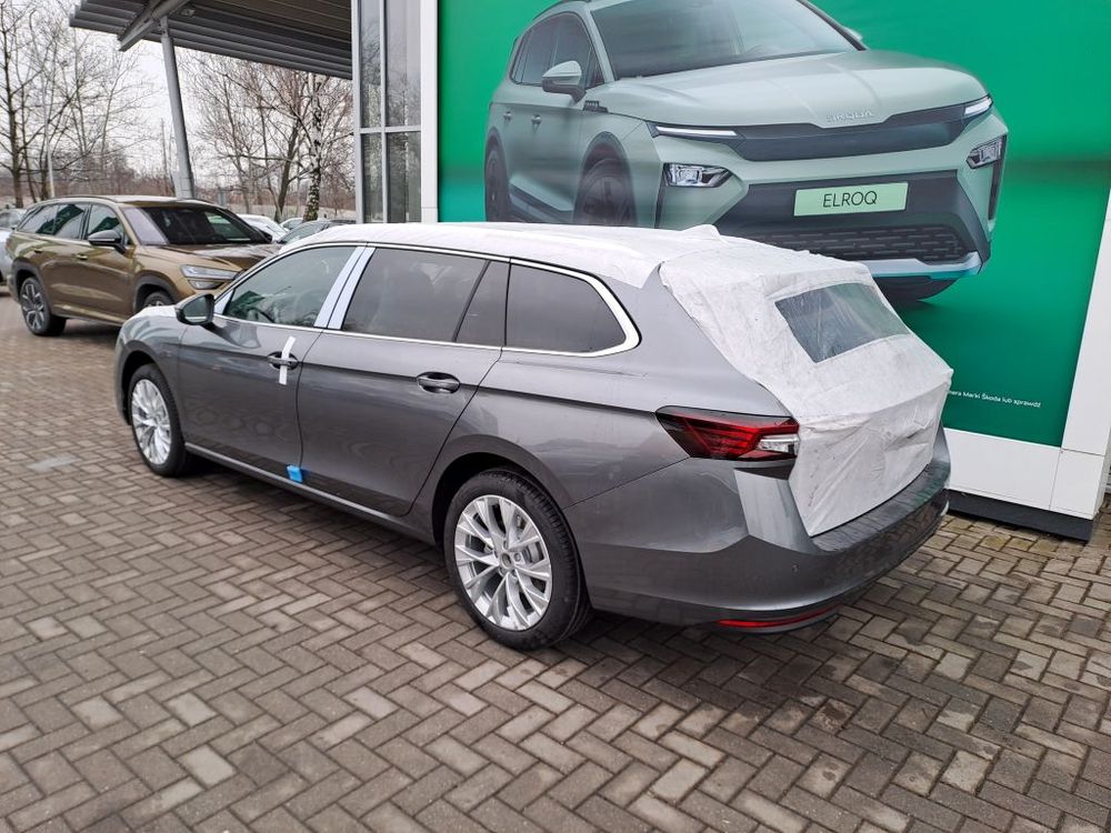 SKODA SUPERB 2.0 TDI 193KM DSG 4X4 DRIVE, fabryczny hak, od ręki