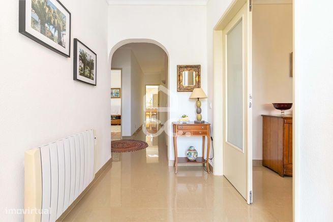 Moradia Isolada T8 em terreno de 1000 m2 em Belverde-10