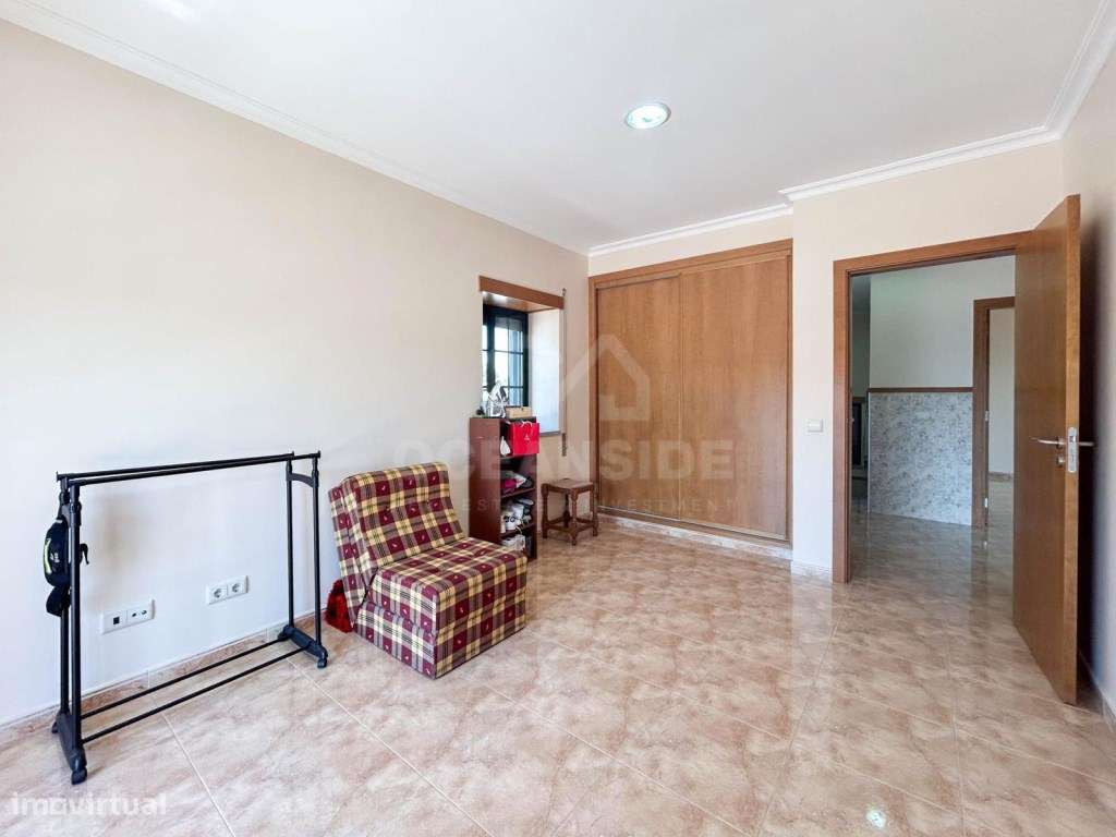 Moradia T4 independente em Castelo Branco-39