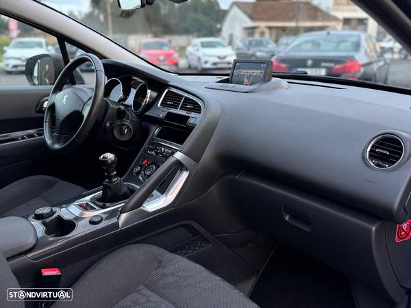 Peugeot 3008 1.6 HDi Active - 8