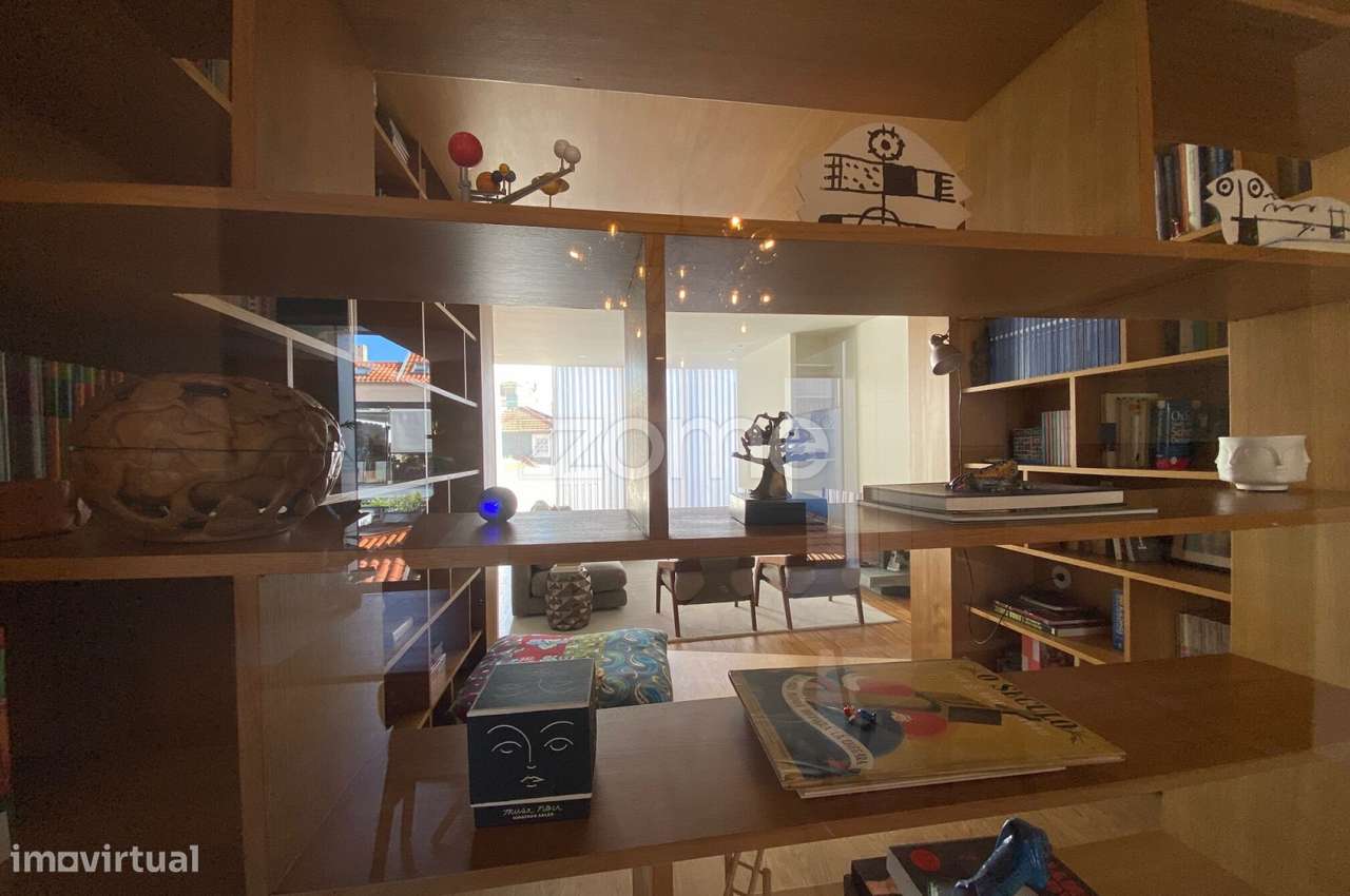 T3 duplex remodelado, com 2 lugares de garagem e arrumos na Foz Velha - Grande imagem: 5/32