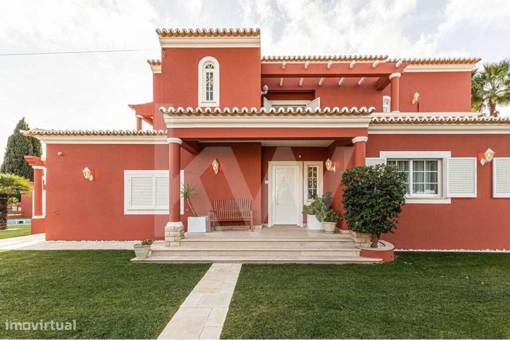 Moradia T3+1 isolada com Piscina, Jardim, Zona de Lazer Exterior, Gara - Grande imagem: 5/53