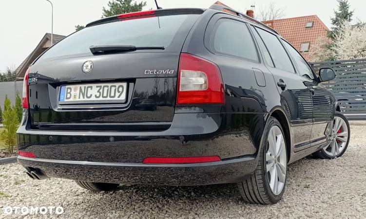 Skoda Octavia Combi 2.0 TDI CR DPF RS - 19