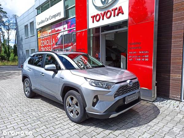 Toyota RAV4 - 1