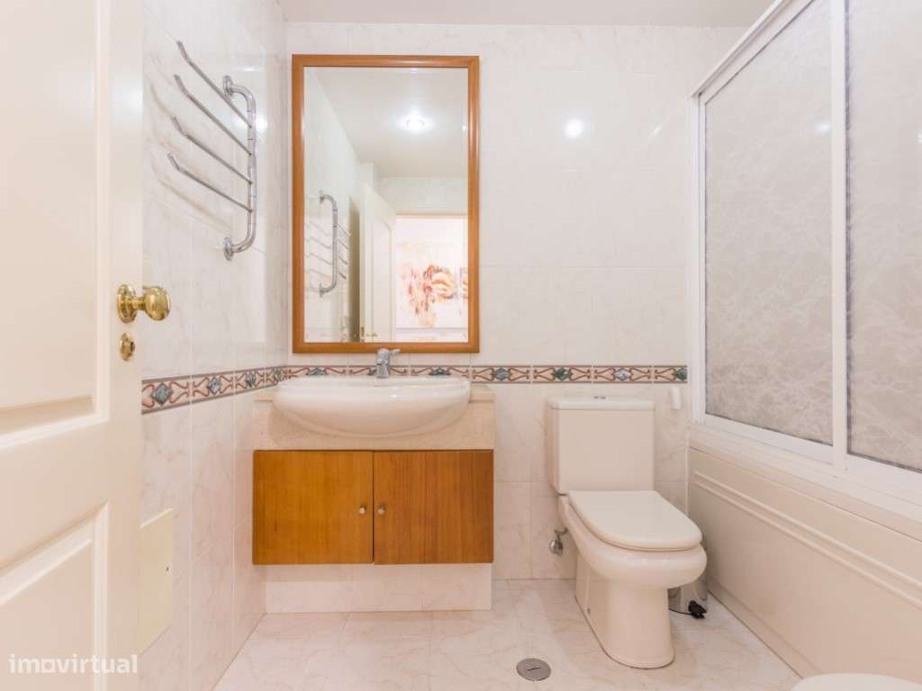 Apartamento T4 - Zona Premium - Seixal-10