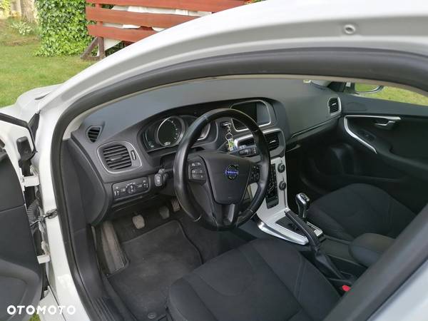 Volvo V40 D4 Momentum - 9