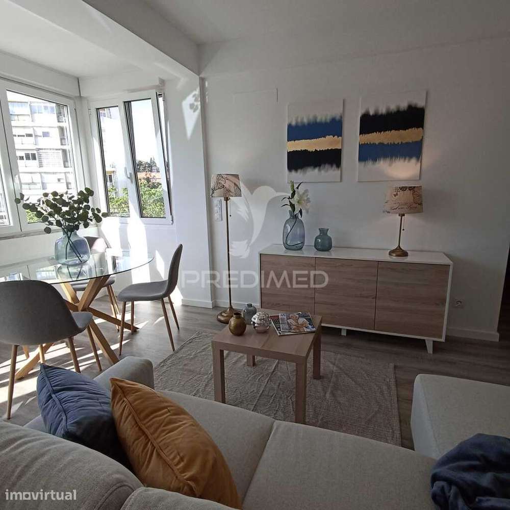 T3 Remodelado – Av. do Uruguai, Benfica - Grande imagem: 2/4