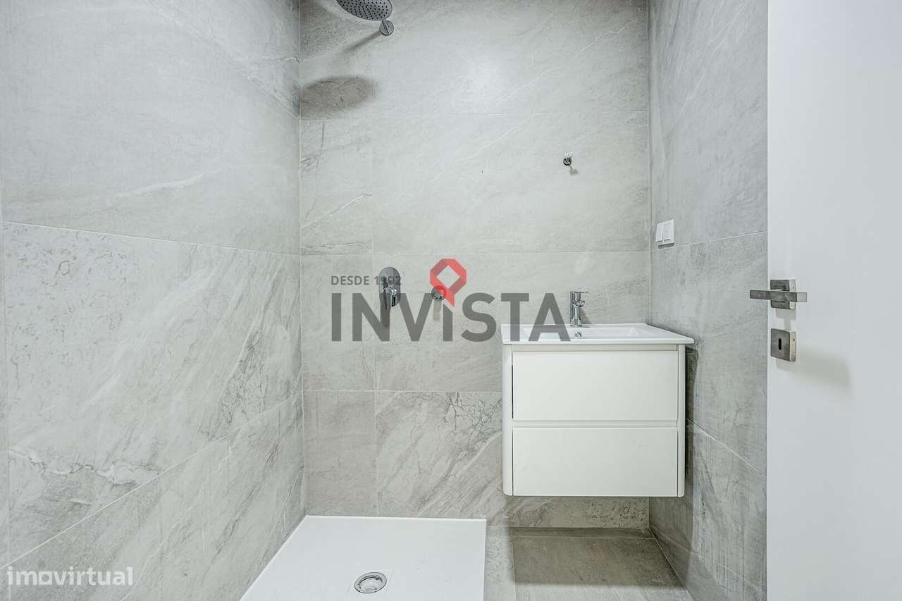 Moradia nova com 3 suites e com arquitectura moderna-13